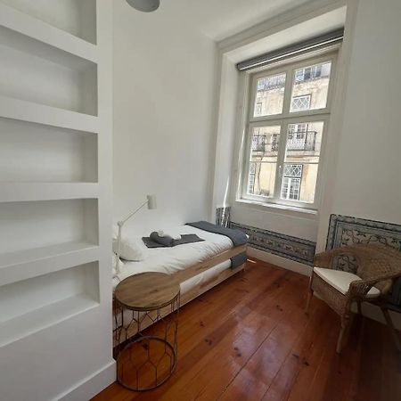 Pensao Neves Bed & Breakfast Lisboa Екстериор снимка