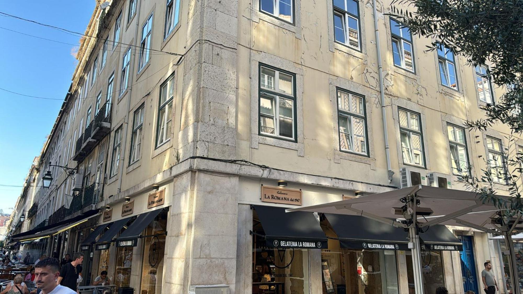 Pensao Neves Bed & Breakfast Lisboa Екстериор снимка